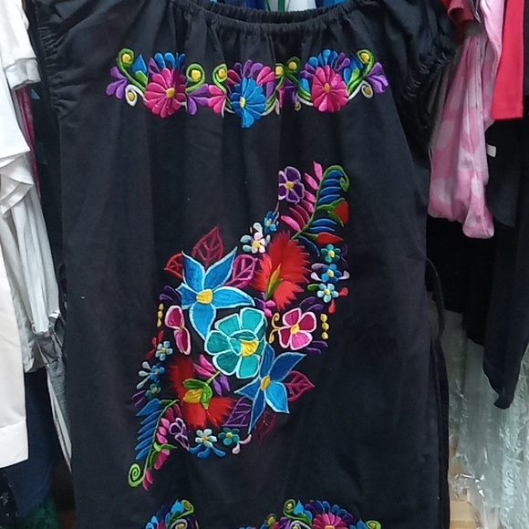 unbrand Dresses & Skirts - Mexican dress size large and black
